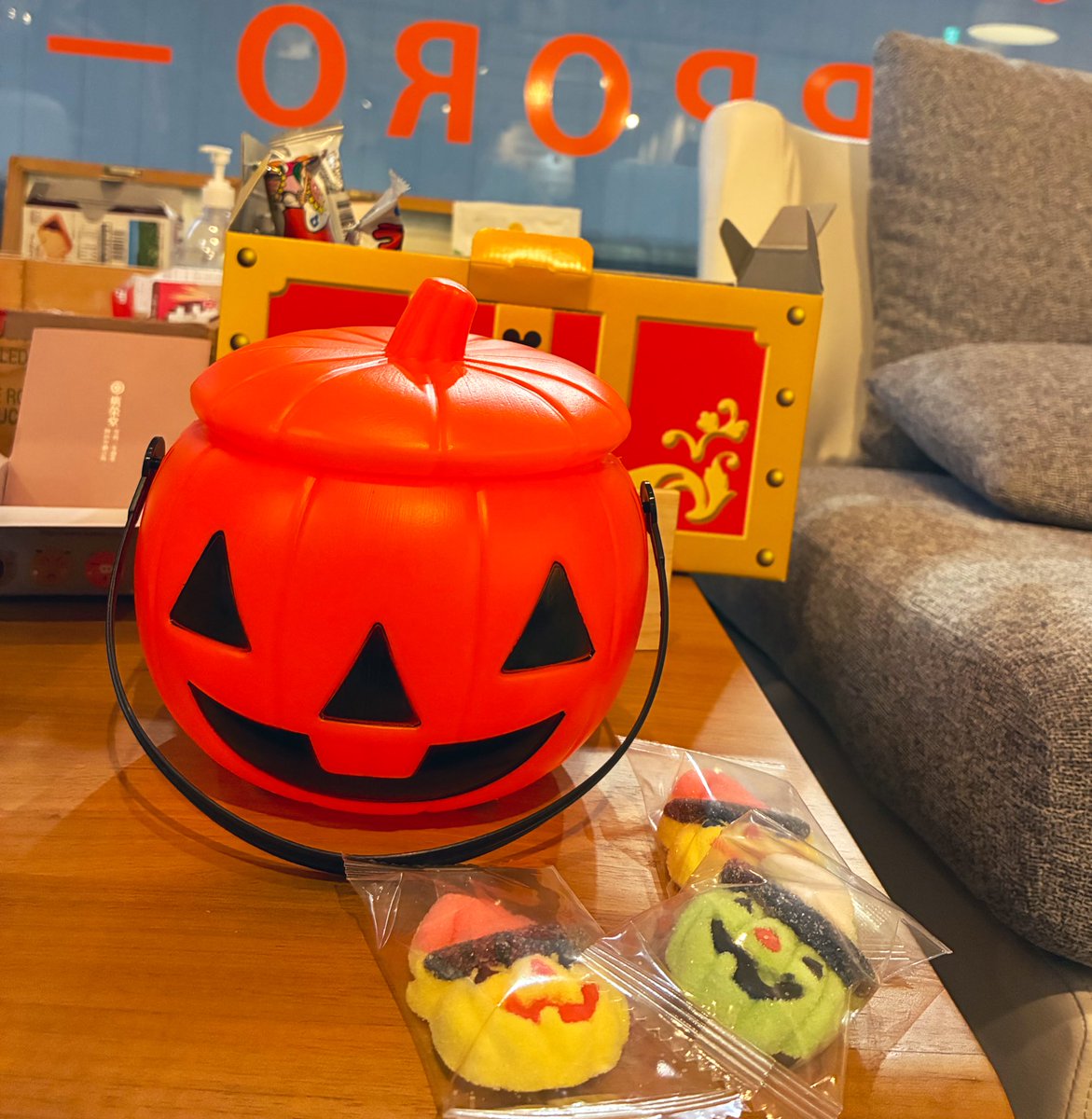 dhws_sapporo's tweet image. おや…？なにやら美味しそうなものが…☺️

#STUDIO札幌  #Webデザイン  
#Webクリエイター  #動画クリエイター 
#ハロウィン  #トリックオアトリート