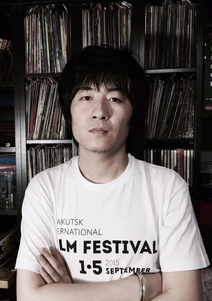 hanabiさん　専用　王一博 20201024 Official photos: H&S FM today 💙🦁 #wangyibo