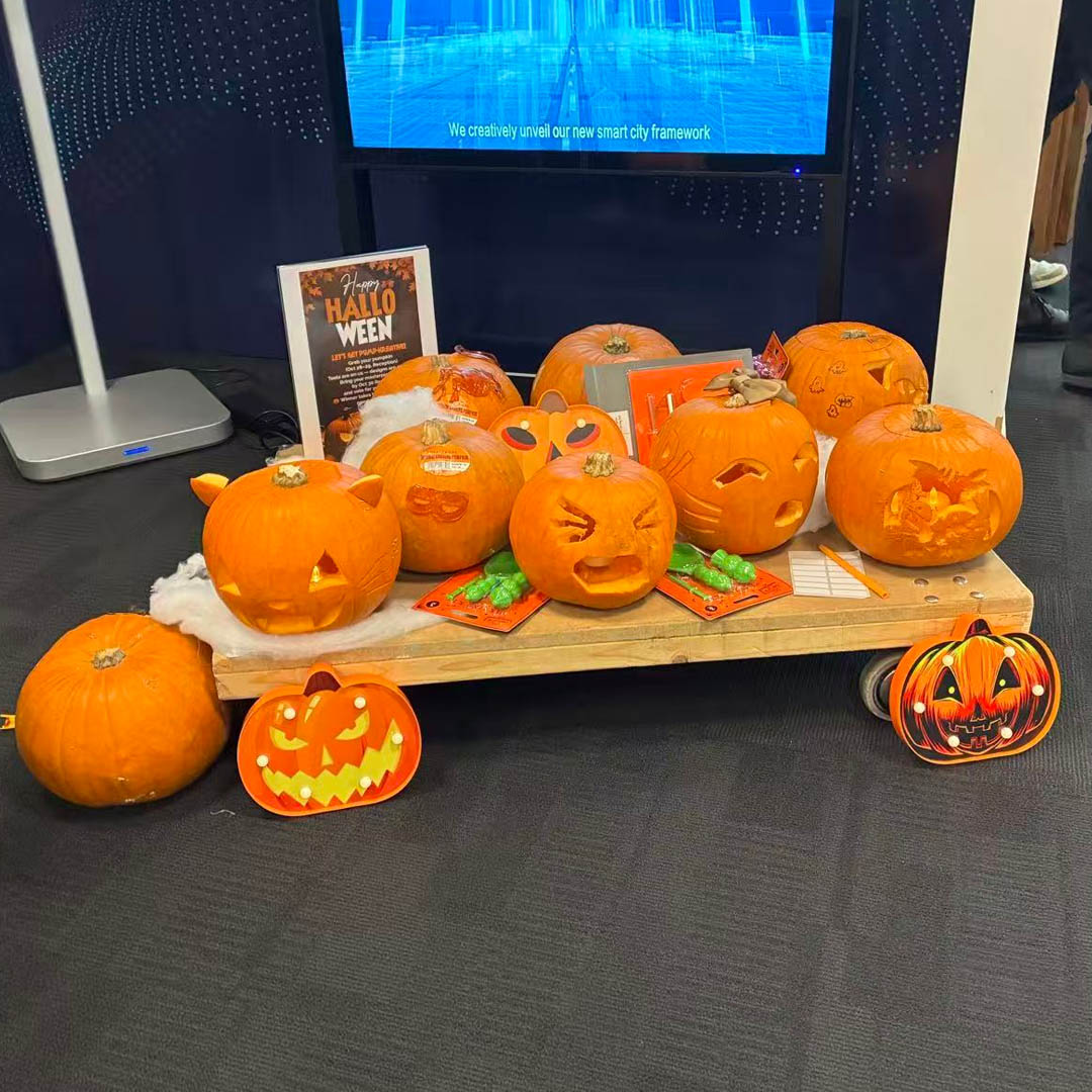 DAHUA_UK's tweet image. 🎃 Dahua Technology Ops Team👻
Celebrating Creativity and Collaboration 

We want to give a huge round of applause to our incredible Dahua Technology Operations Team for seamlessly organising an outstanding Halloween event!

#DahuaTechnology #TeamBuilding  #WorkCulture #Halloween