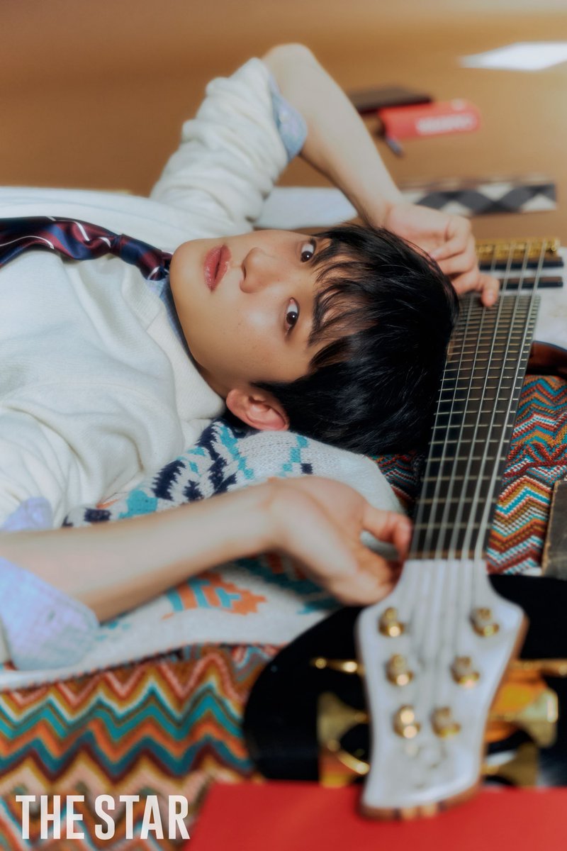 📢 <더스타 화보 공개>
K-밴드 대표주자 루시(LUCY)🎸

더스타 11월호 스페셜에디션의 주인공🤭

어서와, 주근깨 루시는 처음이지? 너드남으로 변신완료! 악기 든 밴드맨들 화보 귀하다 귀해..✨

더 많은 화보와 인터뷰가 궁금하다면 지금 판매 중인 더스타 11월호에서 만나봐💙

#루시 #LUCY #더스타