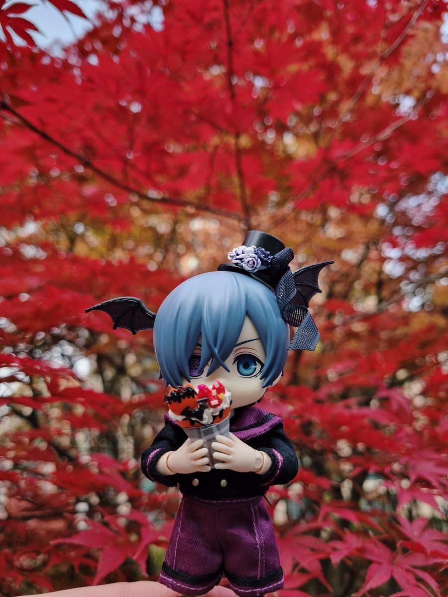 💜💙🍁🍂🦇🍓🌯

#흑집사 #黒執事 <a href="/Sparkle_Doll/">SPARKLE✨</a> #텔라샵