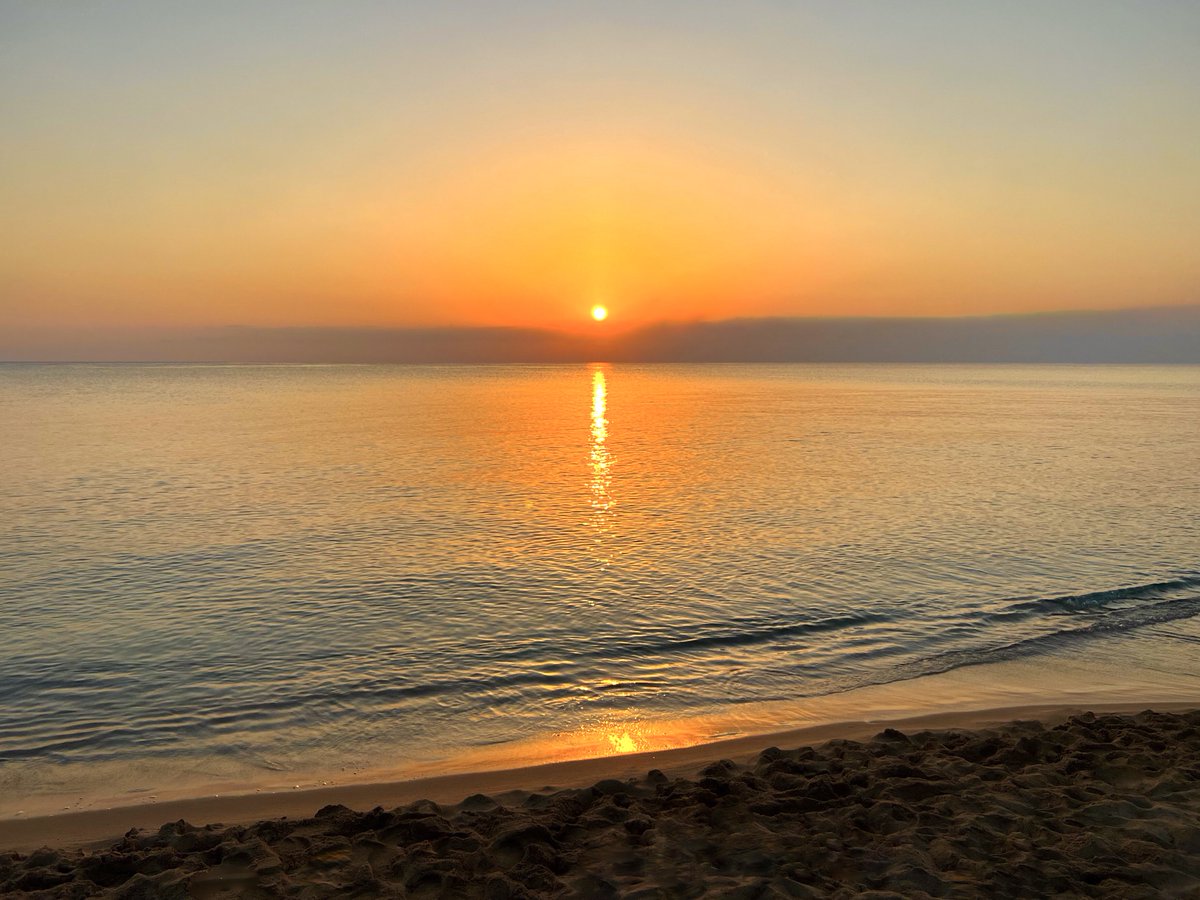 Let the world swirl and shift around you. Your focus on your goals is the unmoving lighthouse guiding your way. Remember that the most wonderful miracles begin as a mere thought, a single whisper of hope waiting to manifest.

Good morning!🌊

Protaras