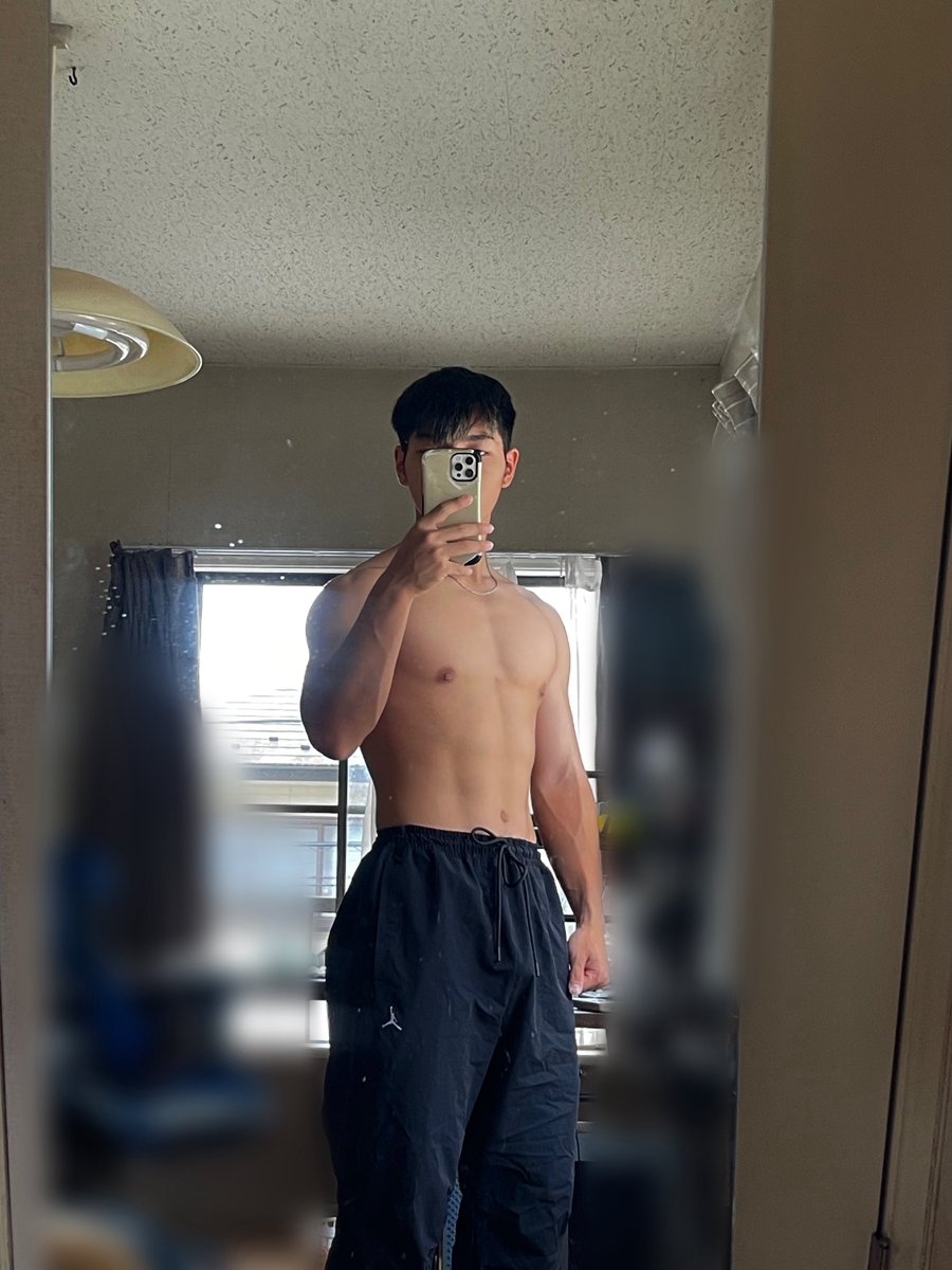 𝑯𝒂𝒑𝒑𝒚 𝑯𝒂𝒍𝒍𝒐𝒘𝒆𝒆𝒏🎃
(胸トレ)