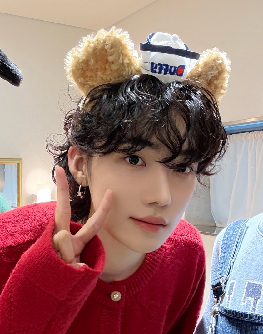 milnew_98's tweet photo. ミルニュカチューシャお揃いなの可愛い🩷 https://t.co/Ng1SjgFQlB
