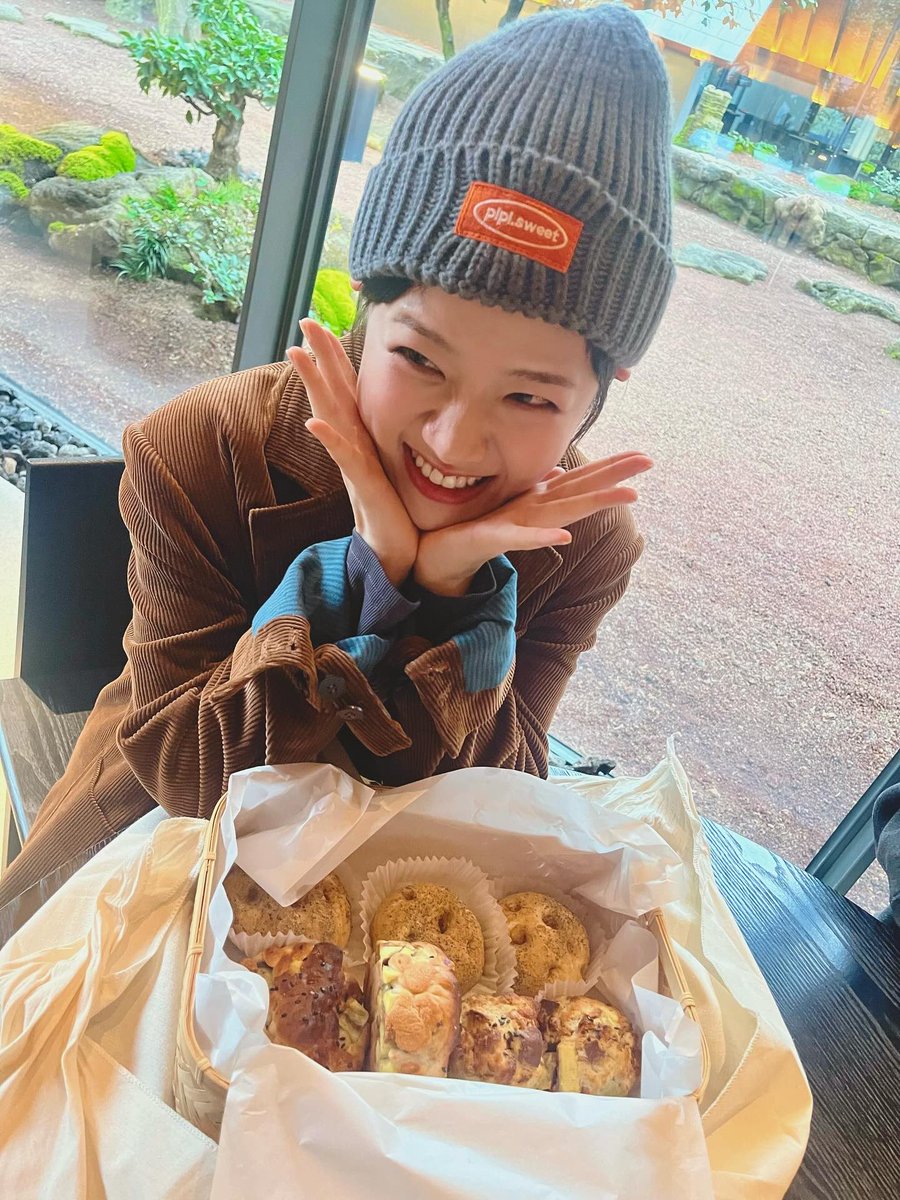 mellangdan0809's tweet photo. [251031 #김향기 인스타 업댓]

🌳!!!!11월26일 한란 보러오세용!!!!🍊 https://t.co/X04JCNqCGR