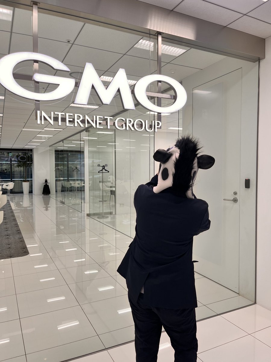 午後一でここに🤍
うっしっ氏、ステキオフィスに驚く