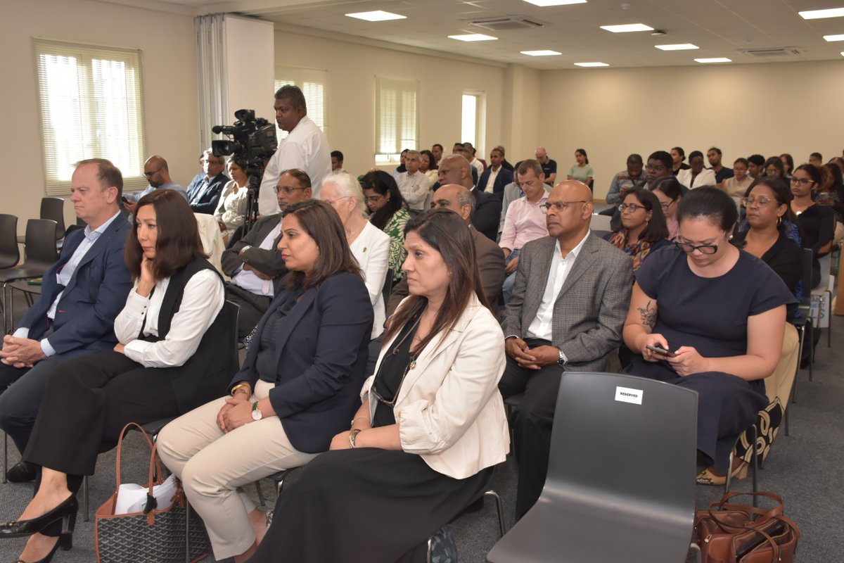 UN_Mauritius's tweet photo. Together for a sustainable future 🌏
@UNRCO, @Simrique  &amp; @MCCI_Mauritius co-hosted a dialogue with the private sector — fostering innovation and shared solutions for sustainable development.

#SDGs #PartnershipForGoals #GlobalCompactMauritiusIndianOcean https://t.co/fPEihbyWPy