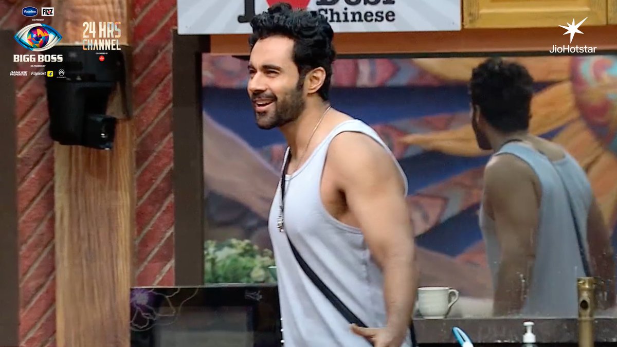 Chai se zyada garam hoti hai BB house ki vibes ☕🔥

Catch the full story on #24HrsChannel of #BiggBoss19, streaming now, exclusively on #JioHotstar App.   

Watch now: jiohotstar.onelink.me/MB9R/t6c16gbx

#BiggBossOnJioHotstar #BB19OnJioHotstar #24HrsChannel