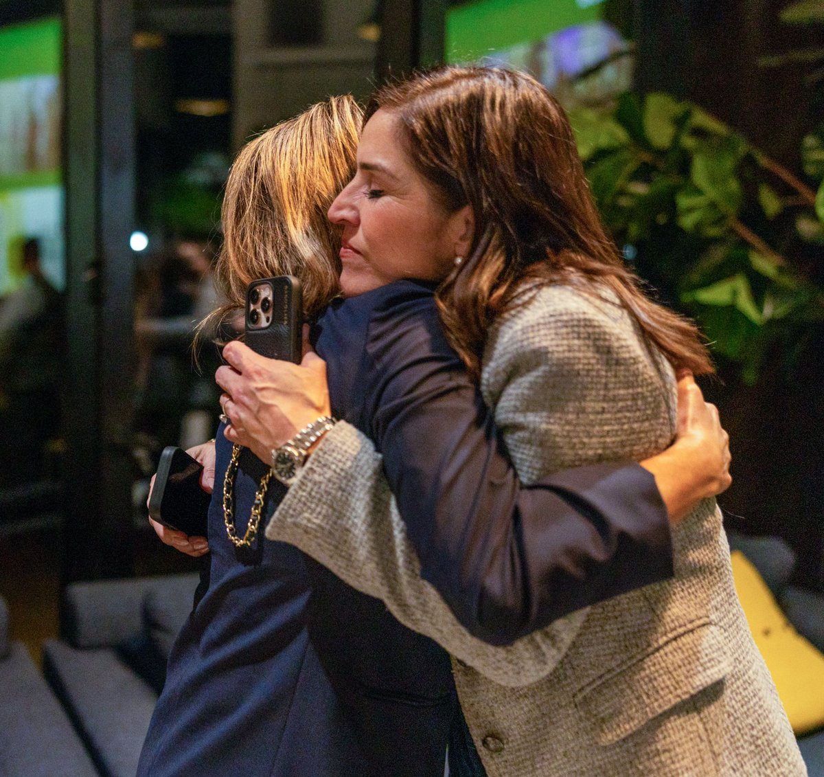 CALSAfamilia's tweet image. CALSA is more than an organization — we are familia. Leaders supporting leaders every step of the way.
#CALSAFamilia #BuildingCommunity #EmpowerTheFuture #LatinoLeadership #LeadershipWithHeart #TogetherWeRise