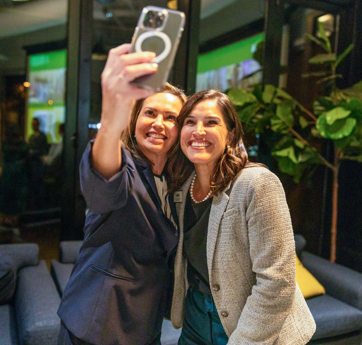 CALSAfamilia's tweet image. CALSA is more than an organization — we are familia. Leaders supporting leaders every step of the way.
#CALSAFamilia #BuildingCommunity #EmpowerTheFuture #LatinoLeadership #LeadershipWithHeart #TogetherWeRise