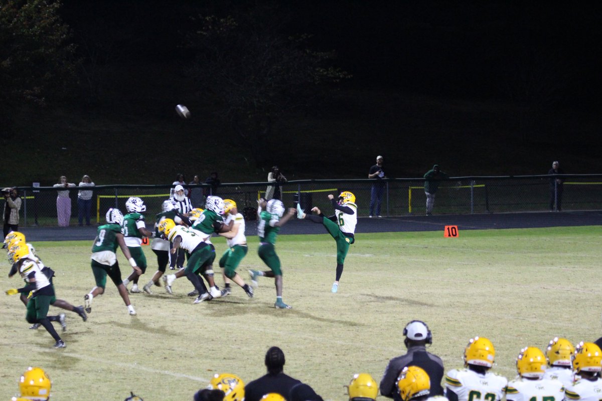 JaceRaynor's tweet photo. Proud of me and my boys for fighting through tonights adversity and coming on top with the win against Patuxent Panthers, last years State champions 21-17. Tonight | handled punts and kick offs and had a nice 48 yard punt and a couple touch backs. #SwarmMills @SMAC_Football https://t.co/B24rt1Gcbr