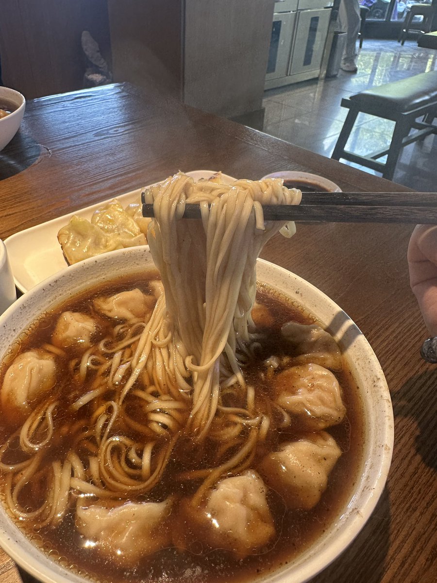 Woo_uio's tweet photo. 今天是虾籽饺面 https://t.co/hy4dgDQatQ