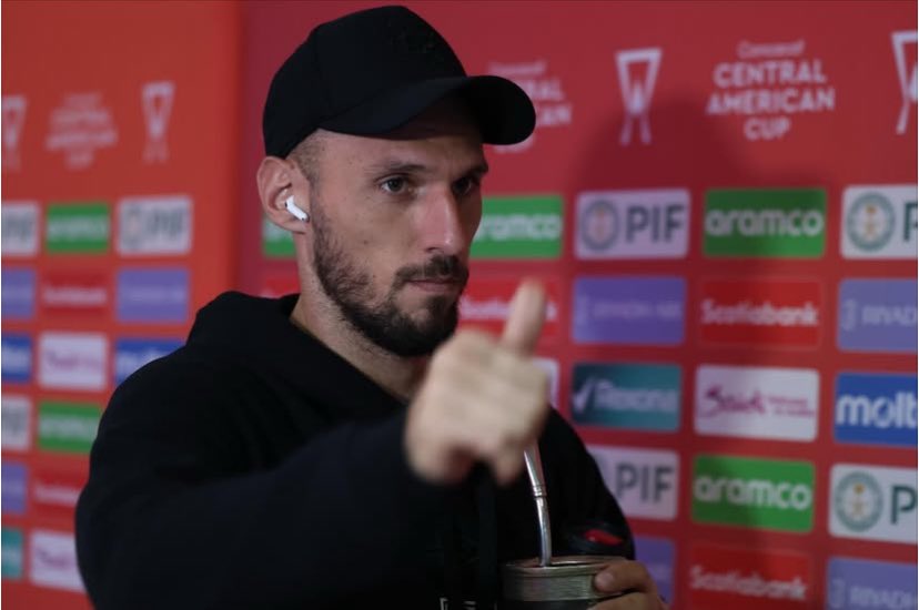 Dice este mostro que todo bien 
🧤🇺🇾