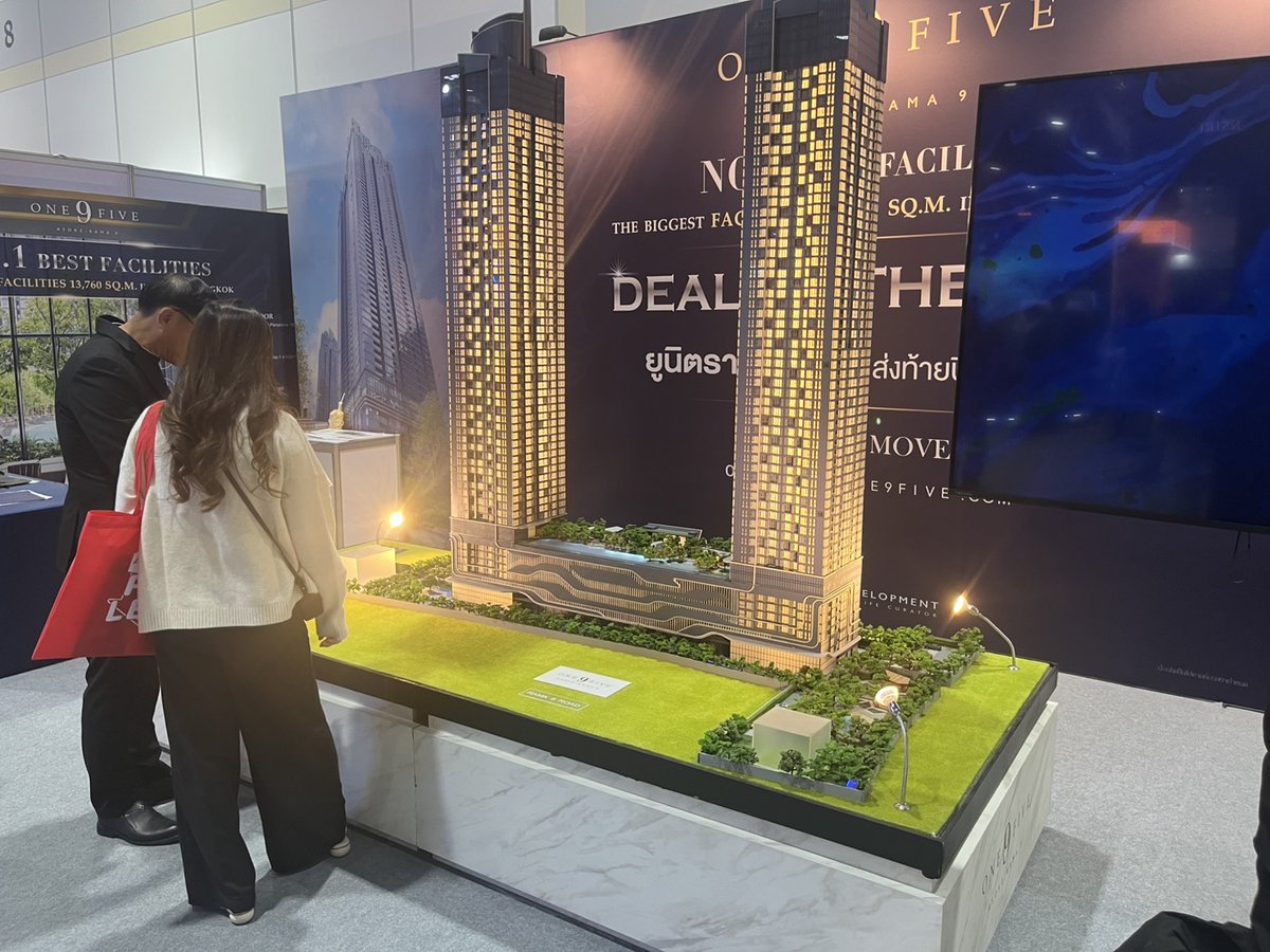 TC_Development1's tweet image. วันที่ 𝟐 แล้ว 🔥  อย่าพลาดโอกาส 𝐎𝐍𝐄𝟗𝐅𝐈𝐕𝐄 𝐀𝐬𝐨𝐤𝐞-𝐑𝐚𝐦𝐚 𝟗  “𝐃𝐞𝐚𝐥 𝐨𝐟 𝐭𝐡𝐞 𝐘𝐞𝐚𝐫 𝟐𝟎𝟐𝟓” ✨ พบยูนิตราคาพิเศษ ส่งท้ายปี จำนวนจำกัด เฉพาะในงานมหกรรมบ้านและคอนโด ครั้งที่ 48  📍 30 ต.ค. – 2 พ.ย. 68 ณ ศูนย์การประชุมแห่งชาติสิริกิติ์เท่านั้น