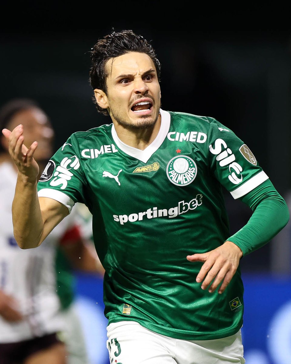 Palmeiras's tweet photo. UM TERNO PARA O MAIOR CAMISA 2️⃣3️⃣ DA SOCIEDADE ESPORTIVA PALMEIRAS! 💚🤩 https://t.co/DebyfakcJv