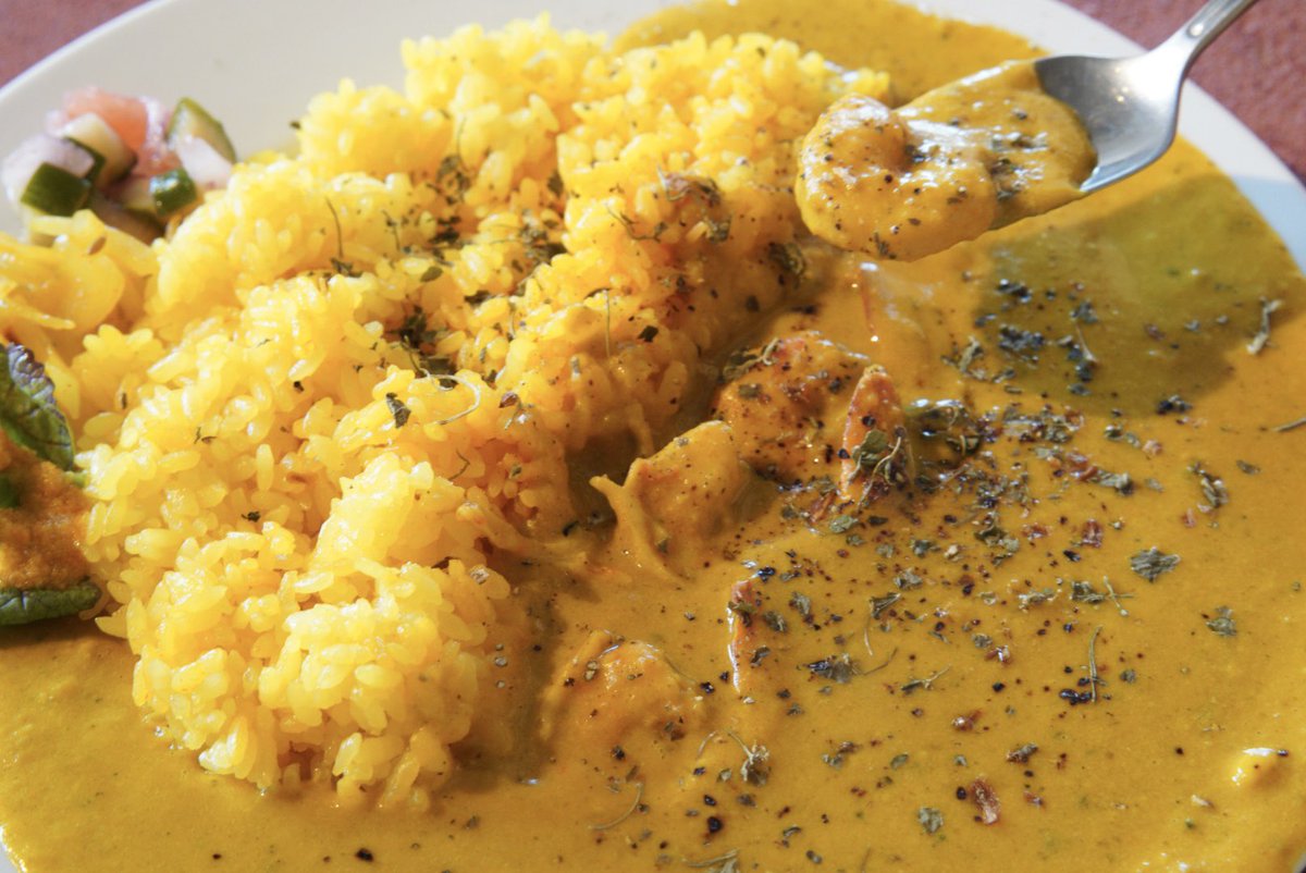 MODECURRY2019's tweet photo. モデカレーのハロウィンといえば！

濃厚かぼちゃポタージュ海老カレー🎃🦐 https://t.co/tgXegE79D8