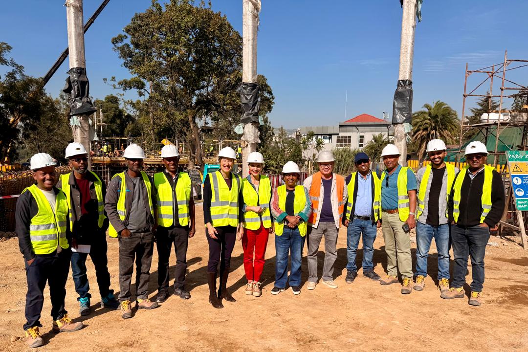 👷‍♂️🧱 Quick visit to the new Embassy’s construction site, very impressed by the progress made. We can’t wait to inaugurate the finished compound in summer 2027!

🏢Swiss-Ethiopian teamwork makes the dream work