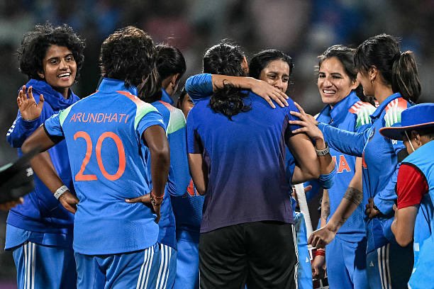 VenkyMama's tweet image. What a wonderful performance by Team India! Chasing down a record score in a semifinal is no small feat. A great knock from Jemimah, backed brilliantly by Harmanpreet, Richa, and Deepti. We’re so proud of you girls, now go bring that trophy home! 🇮🇳💙

#CWC25 #INDvAUS