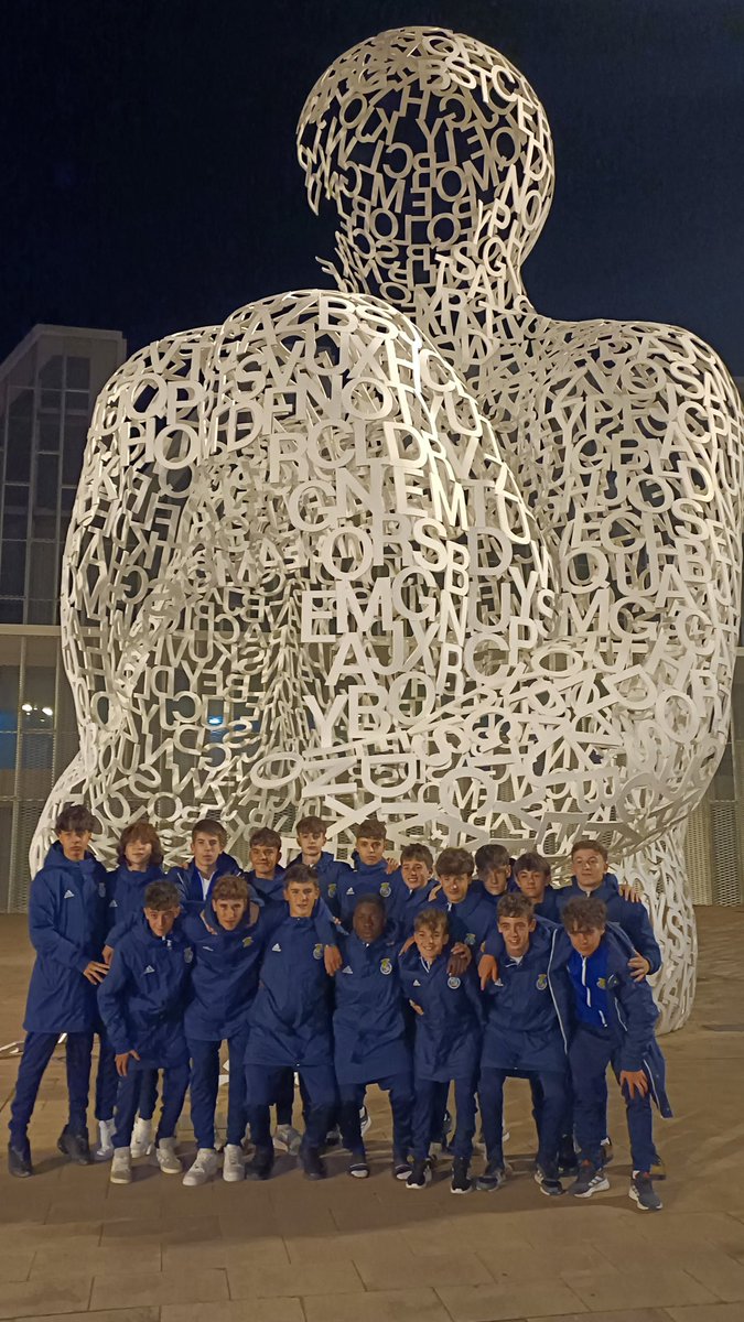 AitorPardo78's tweet photo. Hoy arranca el campeonato, rodará la ⚽ y trataremos de disfrutar y competir a partes iguales. Será muy difícil 🥹❤️‍🩹 pero daremos lo mejor de nosotros #CESA #SUB14 #SUB16 @futbolaragon https://t.co/NBWvWT0YW9