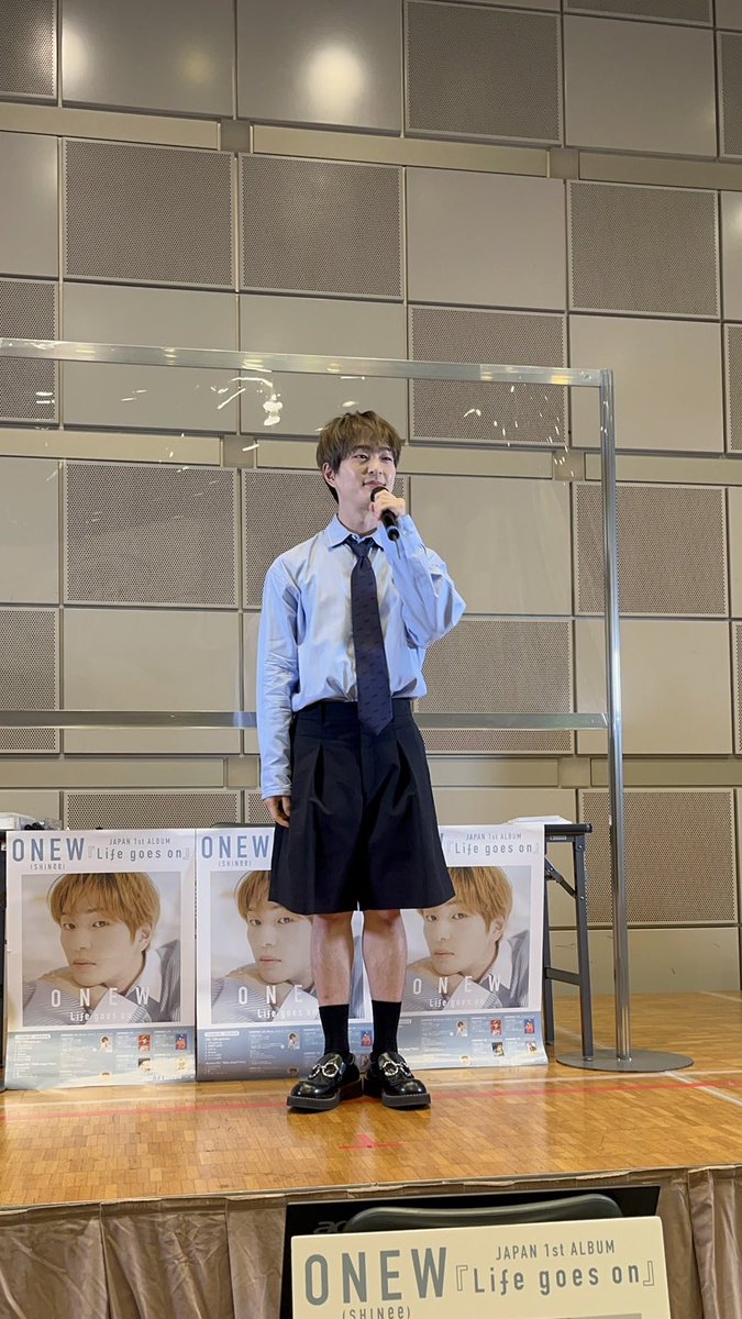 bubbabble's tweet photo. look at my son going from primary school straight to high school 🥹 https://t.co/iFyA1TxS8a