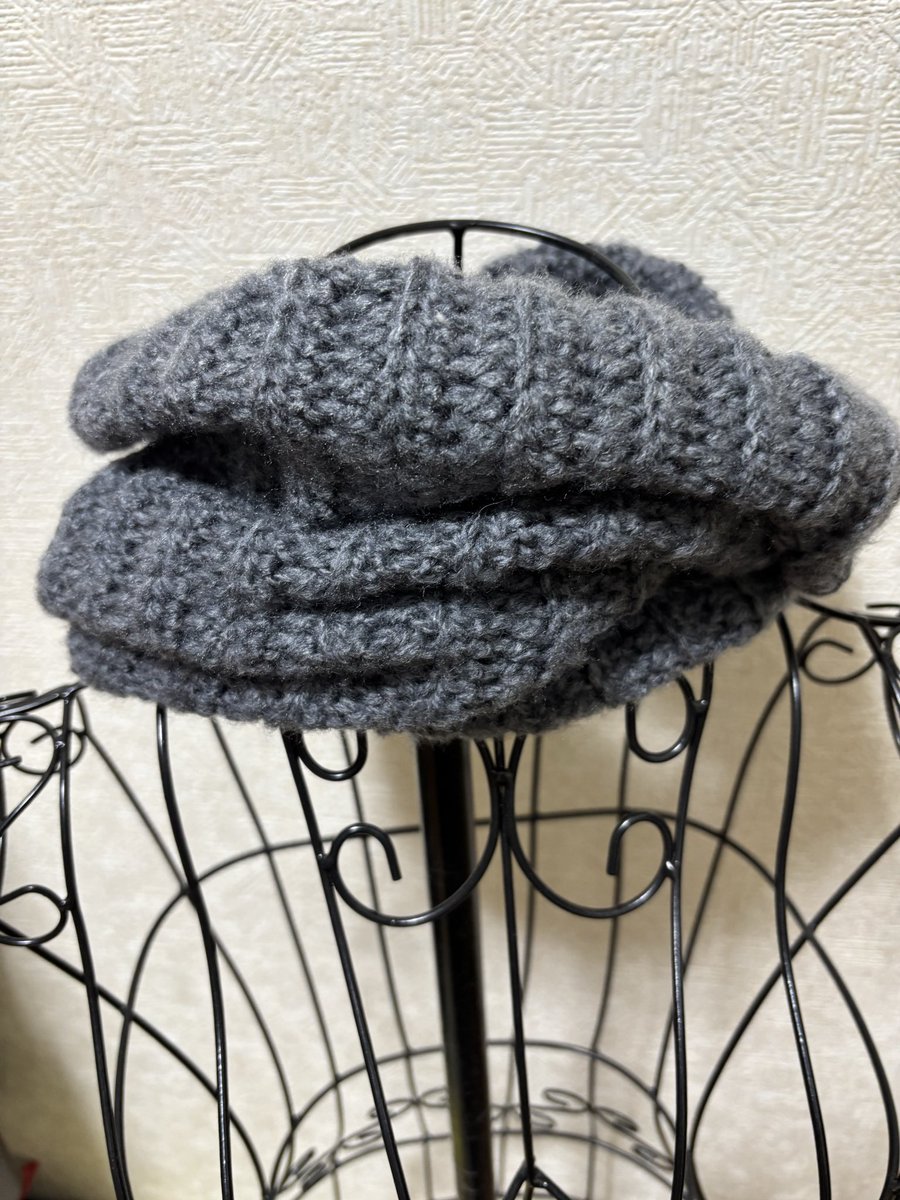 takapipi_3's tweet image. おこんにちわぁ😌昨日完成したネックウォーマちゃん😊二つ折りにしても使える暖かイイ〜にできたかなぁ〜👍
#編み物好きさんと繋がりたい
#ネックウォーマ