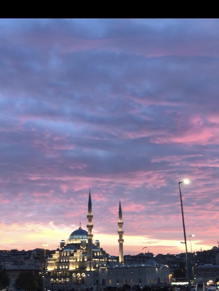 “Even illusions become real when she smiles—[in the morning].”