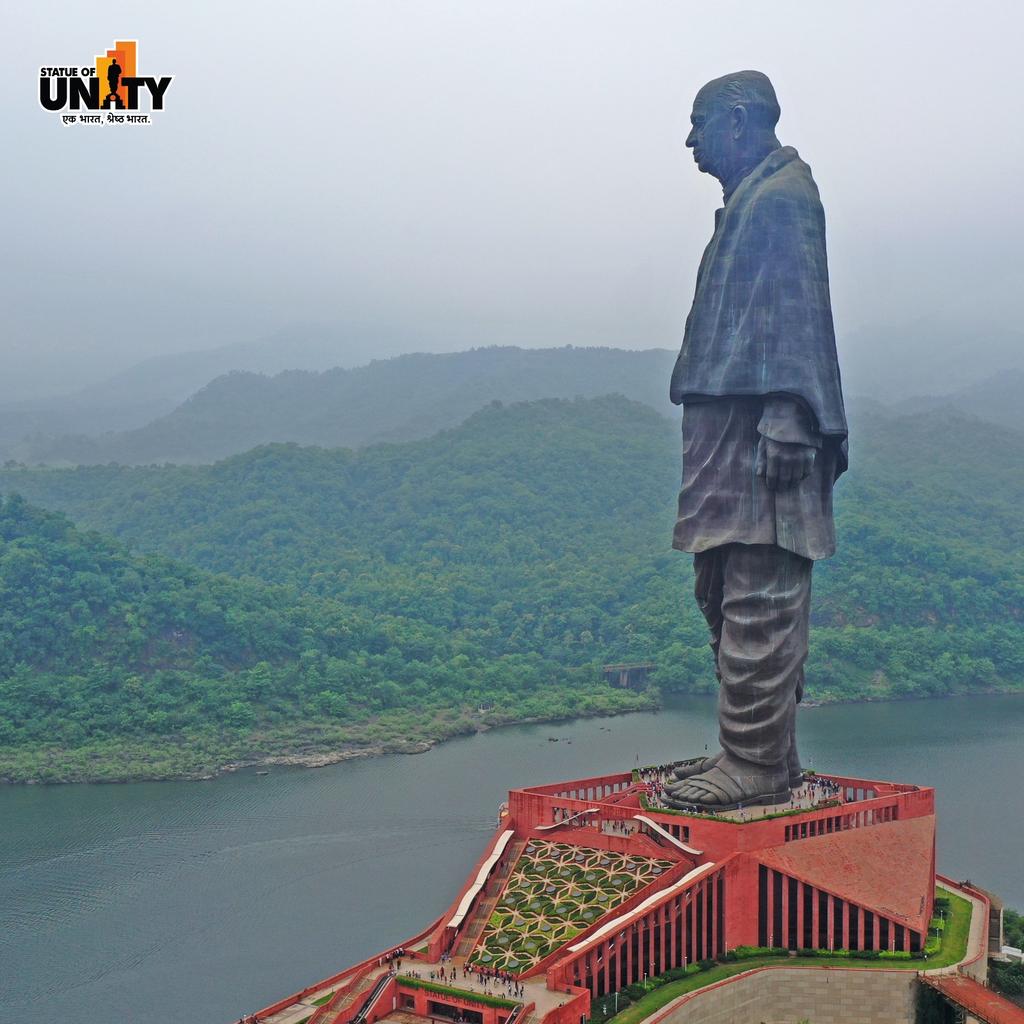 kishori9721's tweet image. राष्ट्रीय एकता दिवस 🇮🇳

भारत की एकता के प्रतीक,
अखंड राष्ट्र के शिल्पकार,
स्वतंत्र भारत के प्रथम गृह मंत्री,
भारत रत्न लौह पुरुष सरदार वल्लभभाई पटेल जी को कोटि-कोटि नमन 🙏

उनके अदम्य संकल्प और दृढ़ नेतृत्व से ही आज का भारत अखंड खड़ा है! 

#SardarVallabhbhaiPatel #NationalUnity