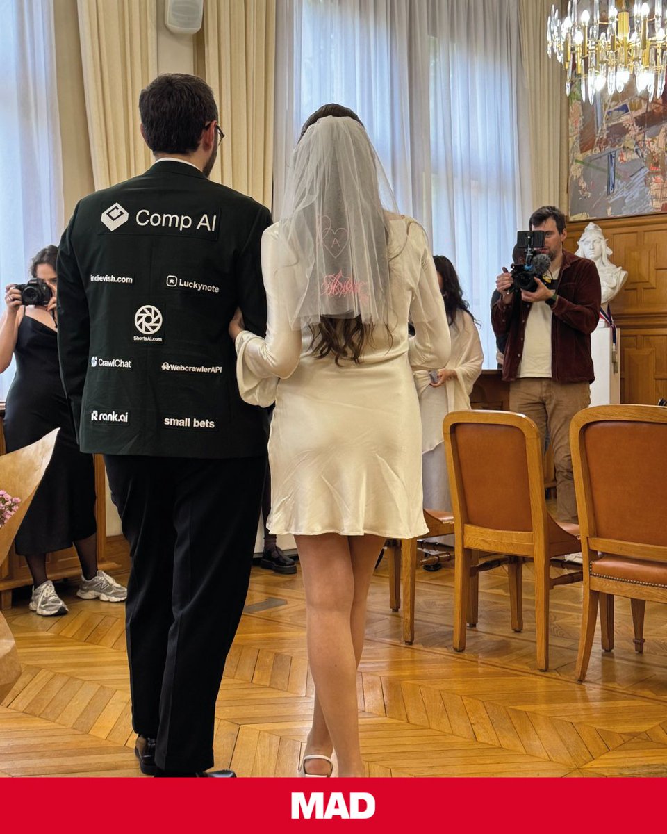 mobileappdaily's tweet image. When AI startups became the best man… and the best sponsors.

@dagorenouf