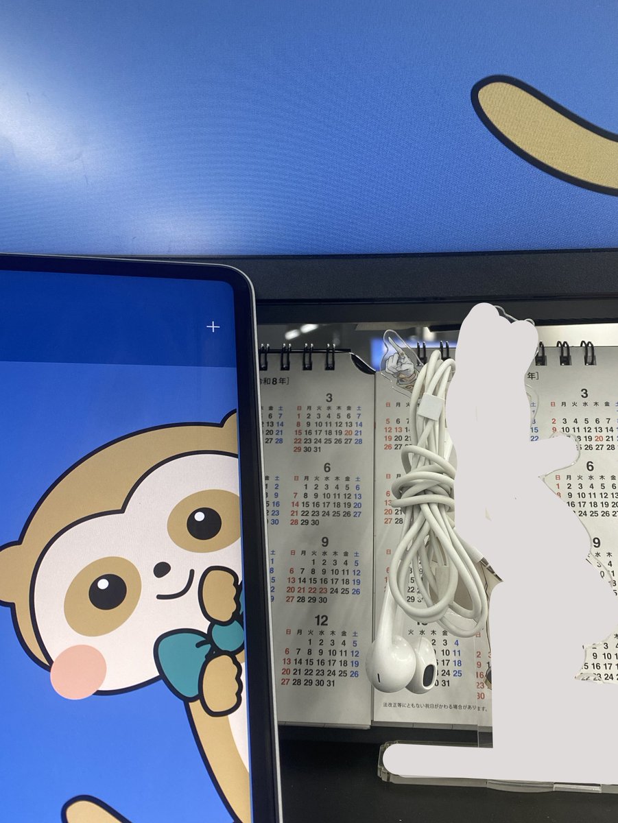 こんにちげ🐾
みんなはお仕事の気分を上げるために何か工夫してるちげ？
みーやんがいる会社では自分の推しをデスクに飾っている人が多いちげ！例えばこんな感じとか。。。

#TIGET #推し活 #推し #アクスタ