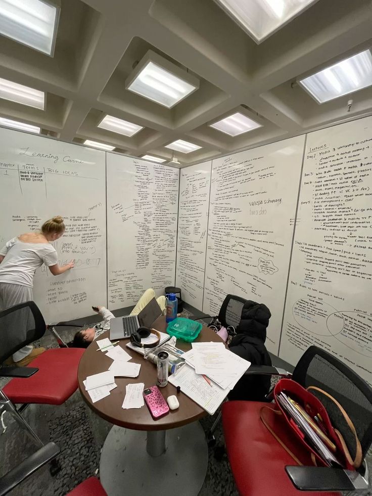 shedntcare_'s tweet image. How to do over 25 hours of research in just 5 minutes:

Don't forget to bookmark this page: 👇