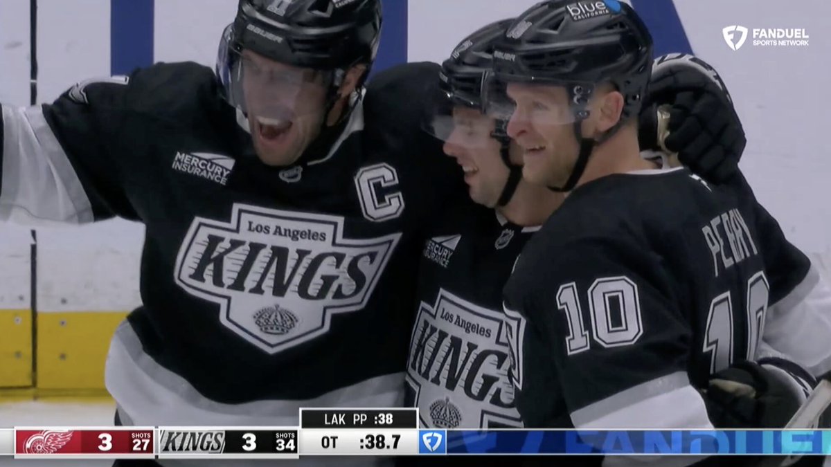 hockey images that precede unfortunate events (@unfortunatehky) on Twitter photo 