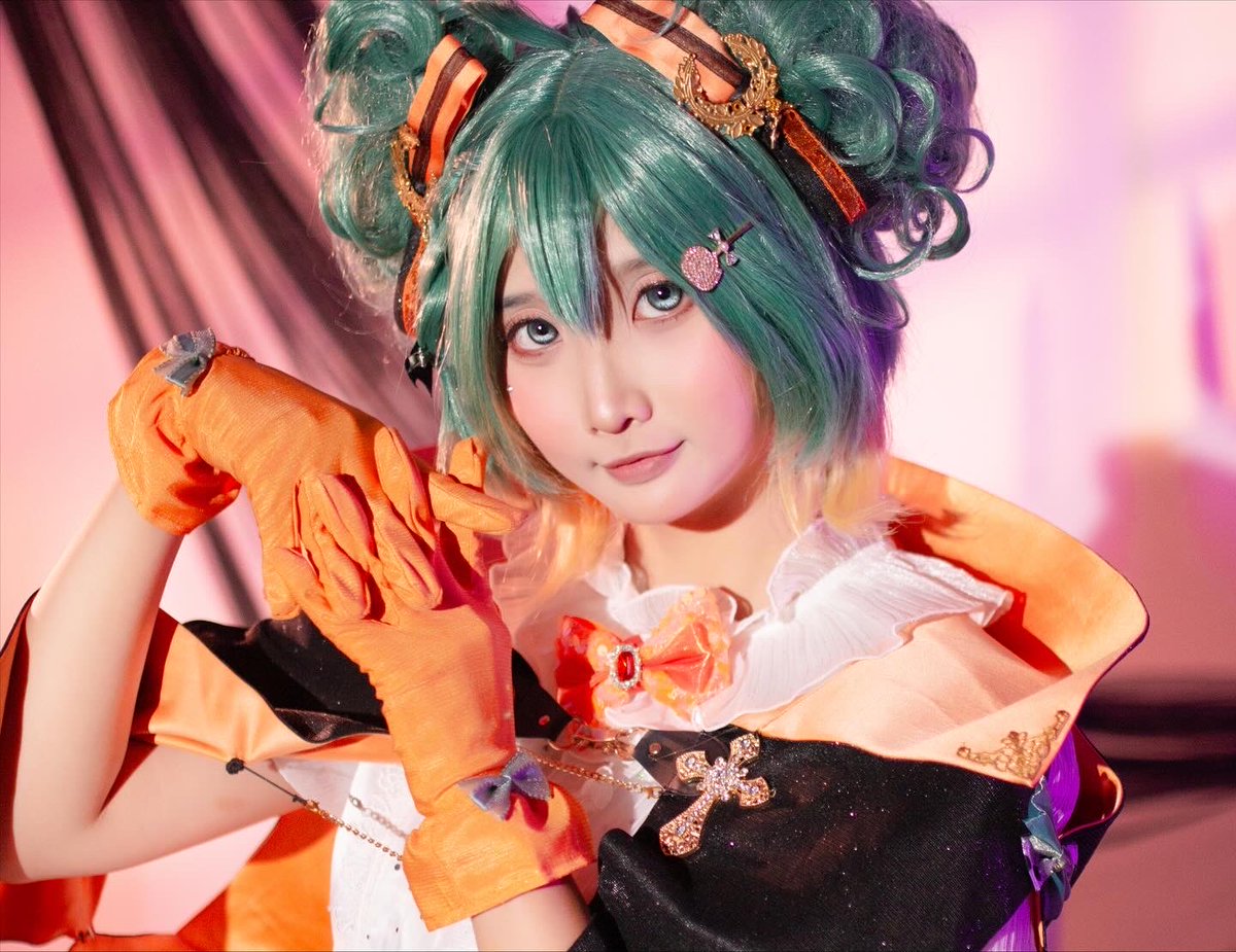 chukku_ismi's tweet photo. Happy Halloween 🎃👻🍭
 #chukku #Halloween #miku #VOCALOID https://t.co/TUOT149crQ