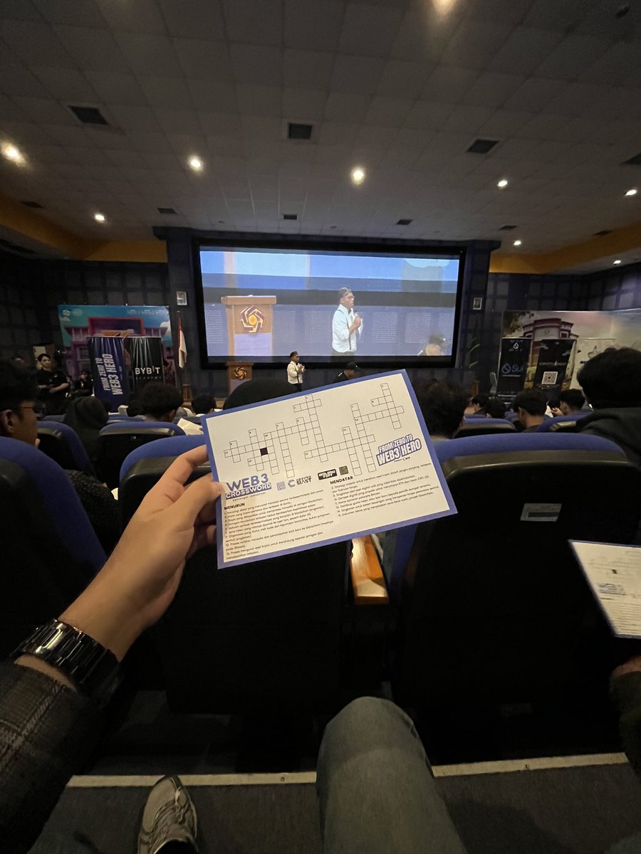 ieelhaam tweet media