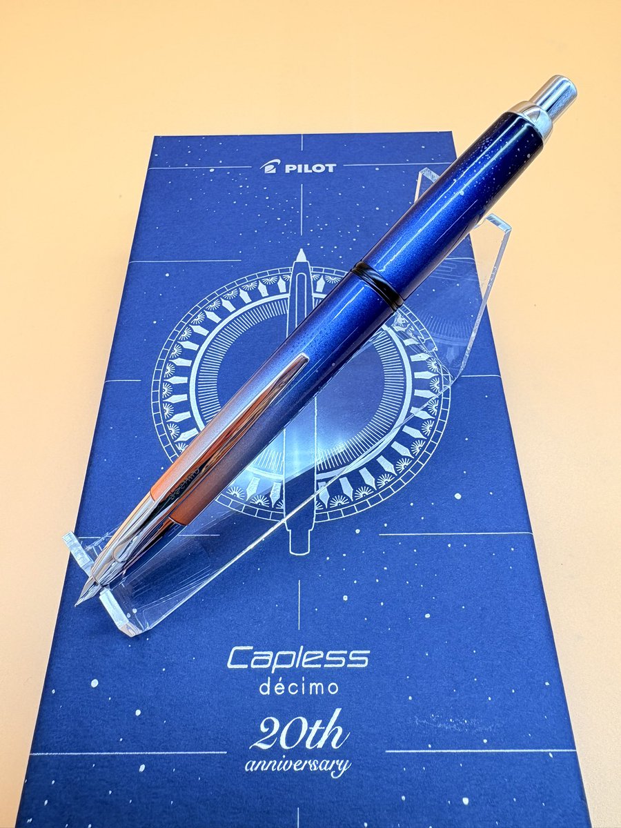 PILOT Capless 万年筆 グラデーション 🆕新商品🆕 PILOT (@PilotPenJP ) 『Capless decimo 20th anniversary