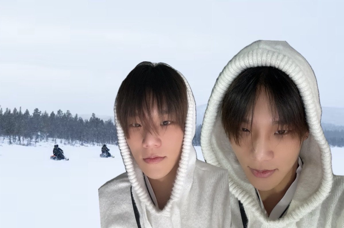 Why make snow using AI if the idol himself drags his own photo onto the snow background🤗🤗