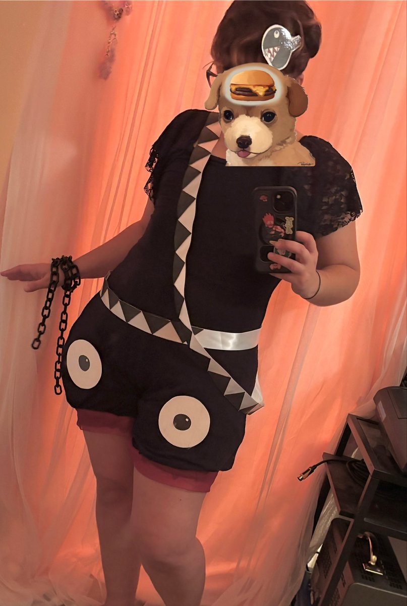 snortrax's tweet photo. Yes!!!!!!! Yes so many hours of work
I hand sewed the whole thing and the shapes turned out so good 😁 https://t.co/dqpyU4AkqQ