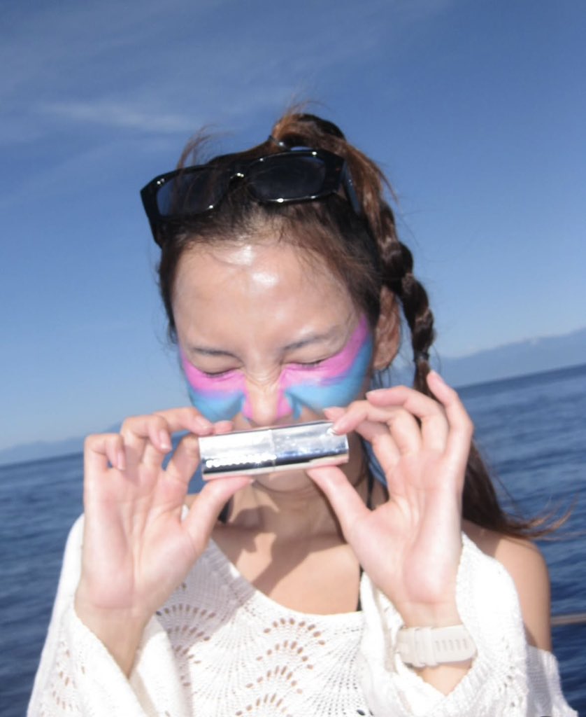 iLab101's tweet image. 🌤️ Breeze, sun, and ocean care — all in one swipe.
iLab Color Sunscreen Stick keeps your skin glowing and protected while being 100% coral-friendly. 🌊✨
Loved by divers, trusted by the sea. 💙
#iLab #ColorSunscreenStick #CoralFriendly #OceanSafe #DiverApproved