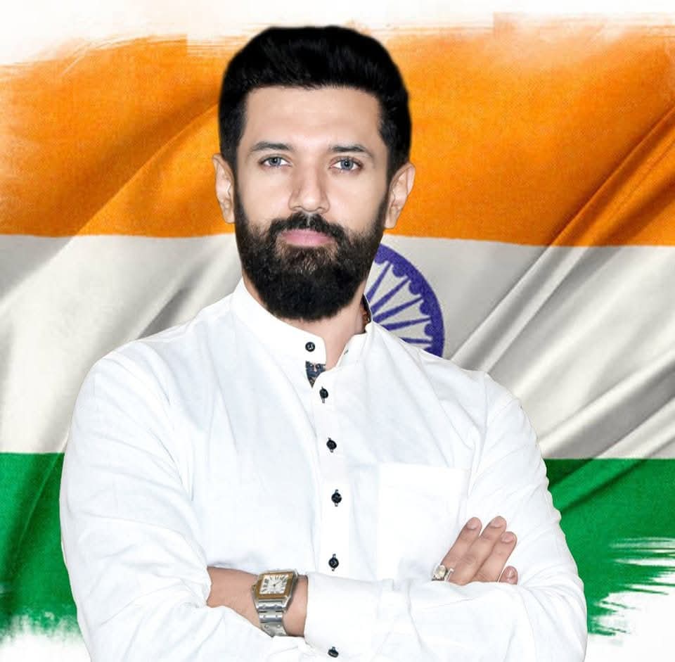 केंद्रीय मंत्री श्री <a href="/iChiragPaswan/">युवा बिहारी चिराग पासवान</a> जी को जन्मदिवस की हार्दिक बधाई एवं शुभकामनाएँ।

ईश्वर से प्रार्थना है कि आपको सुदीर्घ आयु, उत्तम स्वास्थ्य और निरंतर सफलता प्रदान करें।

<a href="/AmarpreetKale/">Amarpreet Singh 'Kale'</a> #HappyBirthday #ChiragPaswan #Jamshedpur #Jharkhand