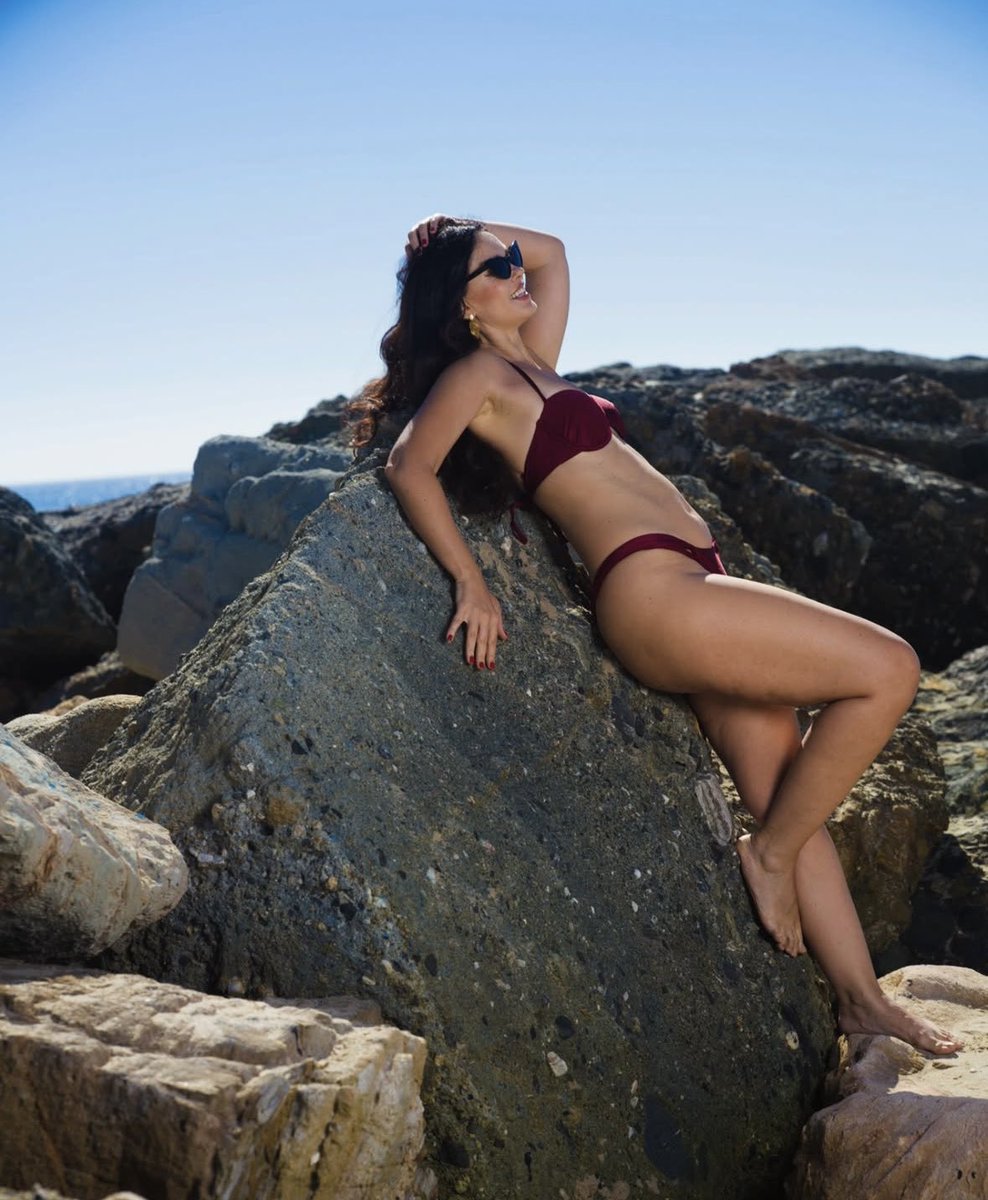 RowdyWrestler's tweet photo. Perfect @natashablasick - bikini babe and most beautiful woman around! 😍😍😍😍 https://t.co/hGdYETda6y