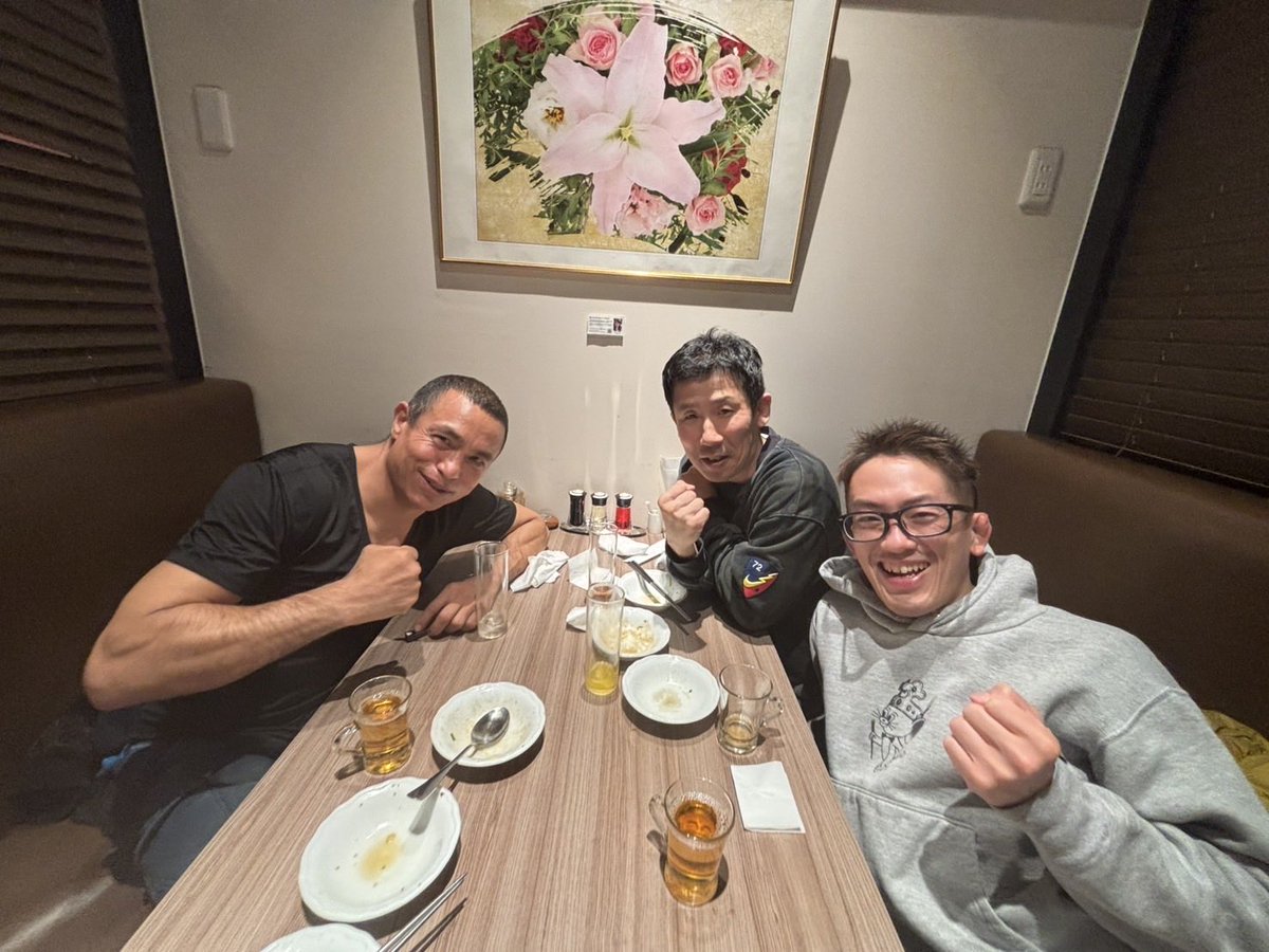 我々は格闘技現役プロ選手です。
大竹先生(柔術)
りょ先生(カポエラ)
モハンドラゴン(キック&amp; Boxing)

リバーサルジム東京スタンドアウト田町芝浦スタジオGym で教えています。

reversal.jp