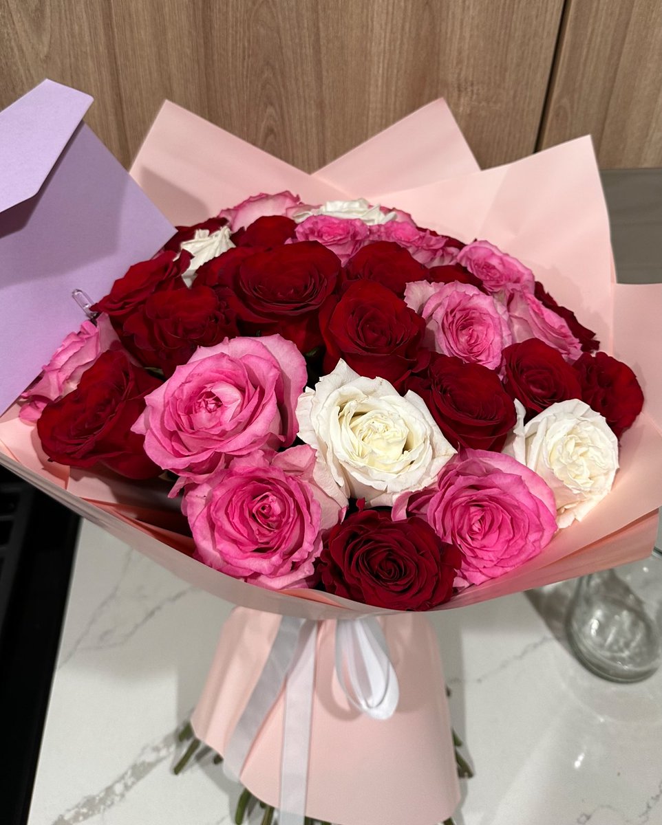 ModelChloeMonet's tweet image. Beautiful thoughtful surprises to let me know you’re still thinking of me, touch my heart ❤️ xx