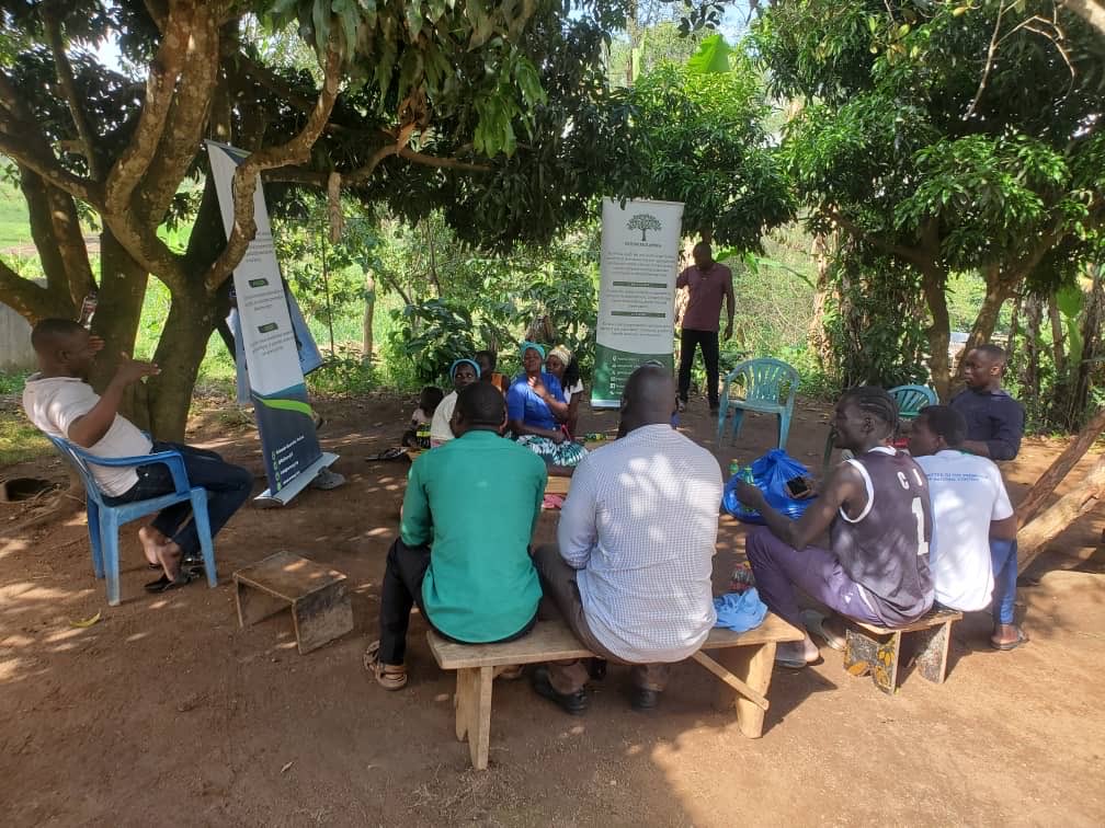 NatureTalk_A's tweet photo. Building community resilience for climate, social & environmental justice.
With @RefineryOil we continue to support community self-help groups; Youth & women in sustainable Agriculture. #REPowerAfrika, #CommunityEmpowerment #LivelihoodDevelopment #EHRDSafety @IFAD @OxfamAmerica https://t.co/aXTKYUm0T6