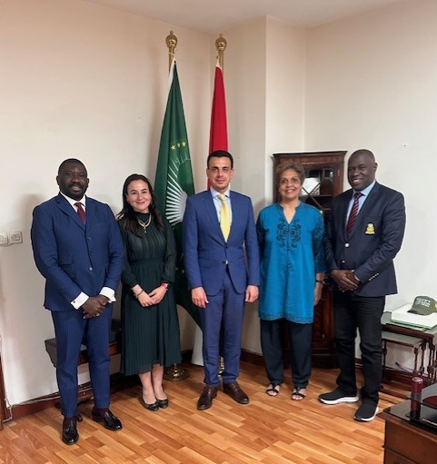 UNESCO_Addis's tweet image. 🤝@RBissoonauth met with H.E. Dr. Obadia Eldandarawy @EgyInAddis to strengthen collaboration on culture, women in science and Équations Nomades. Together, we work to deliver on #UNESCO’s mandate across the continent. 🇪🇬#Agenda2063 #ScienceDiplomacy #WomenInSTEM #EquationsNomades