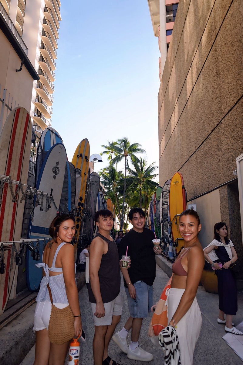 Vibes check 🌊🌺