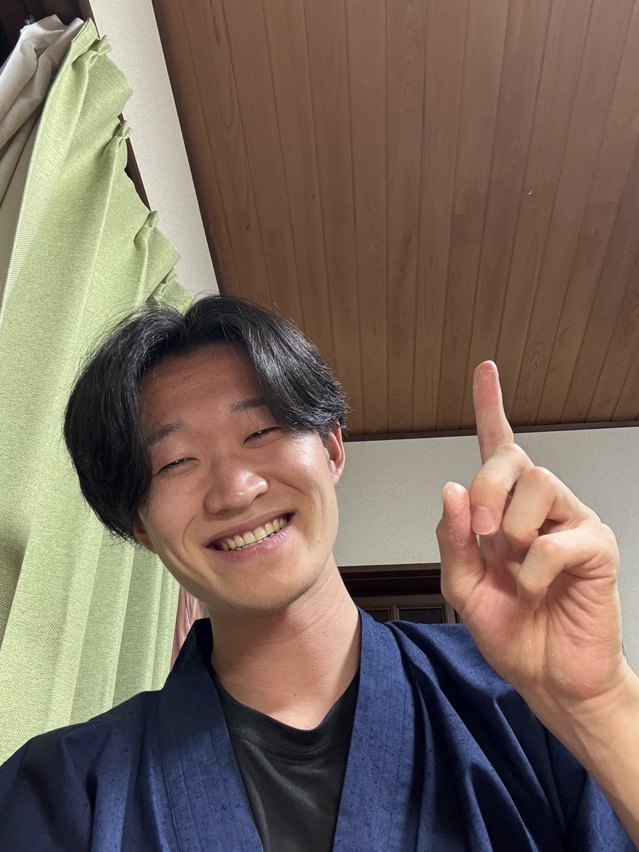 ハッピーハロウィンということでけんた食堂さんのコスプレをしました。