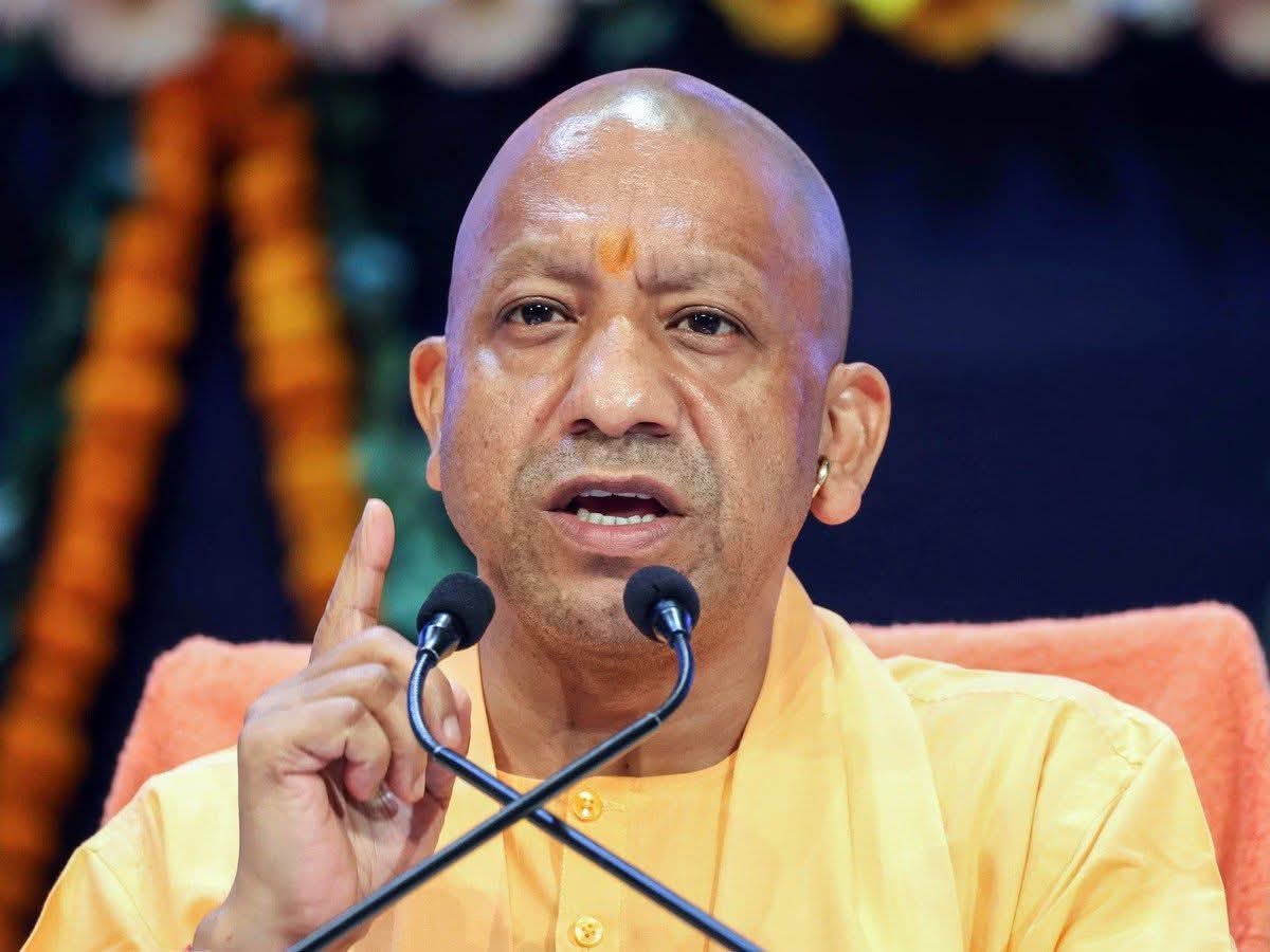 Lko Big Breaking 

उत्तर प्रदेश मुख्यमंत्री योगी आदित्यनाथ ने बारिश को लेकर दिए आवश्यक दिशा निर्देश!!

बारिश के दृष्टिगत संबंधित जिलों के DM को निर्देश!!

क्षेत्र का सर्वे करें तथा राहत कार्य पर नज़र रखें CM

आपदा से प्रभावितों को तत्काल राहत राशि दें CM

फसल नुकसान का आंकलन कर