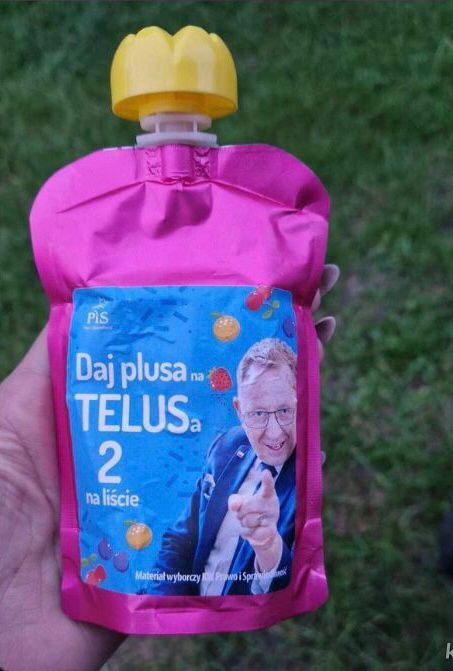 ObserwatorXY's tweet image. Dawtona zrobiła dla posłów PiS (Telusa, Sobonia i Z. Chmielowca) tubki kampanijne z musem owocowym. Cena 50 gr/szt., gdy tubki w hurcie kosztowały netto ok. 2 zł/szt. Kupowali od Dawtony, faktury wystawiło Przedsiębiorstwo Produkcyjno-Handlowo- Usługowe Eni Sp. z o.o. #WP