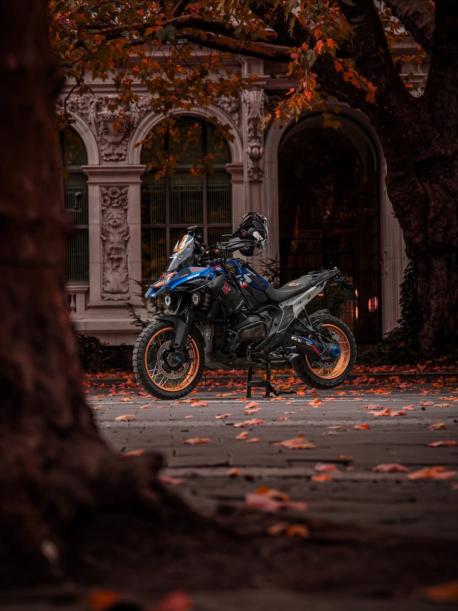 MysteriousTrail's tweet photo. BMW R1300 https://t.co/jR1PeO8edL