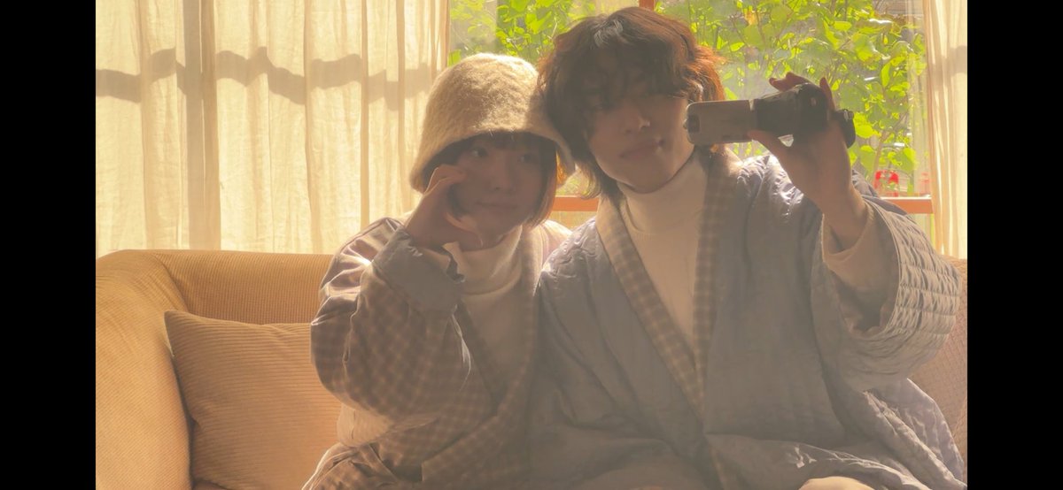 겨울 한복? =무릇 누비저고리 ! 
2018년무터 매년 겨울 선보이는 시그니처 아이템 ❄️☃️ 재주문1등 ! 하나만 사면 다 빼앗겨버려 또 사러 온다는 그 전설의 한복 🥹♥️

2025 리버시블 누비저고리, 곧 공개됩니다 !
(올해는 배자도 추가되었다고?!🧚‍♀️)