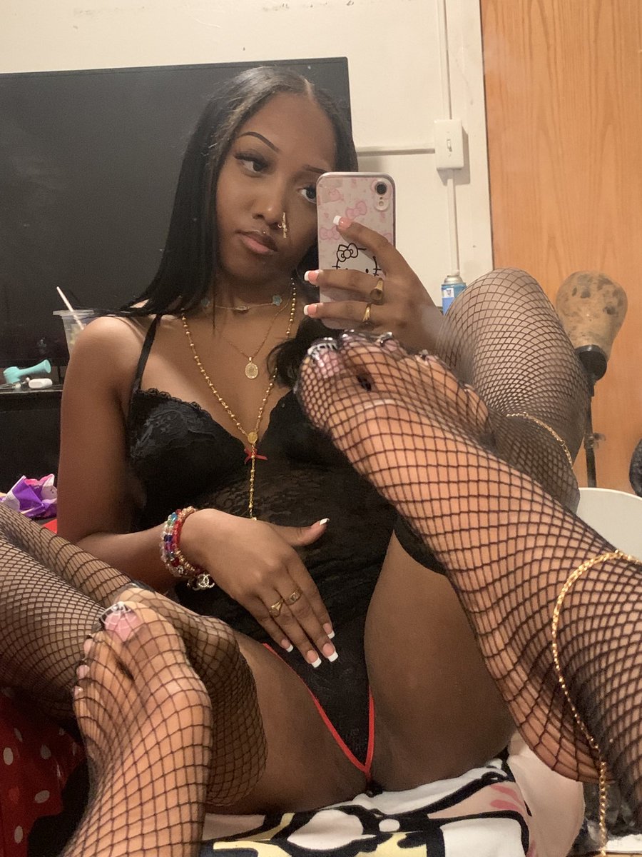_Ryabae's tweet photo. Good Girl,Gone Bad😇😈👻😘
Dm Me For FaceTimes Or Content💵📲
#Chudai #fetish #fishnets #Blackporn https://t.co/hg0VBf13OT